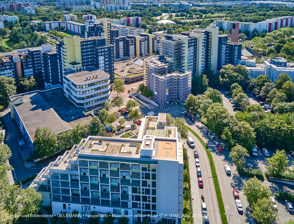 20.08.2020 - Marx-Zentrum - Wohnanlage KMR 52-62 und Studentenwohnheim in Neuperlach